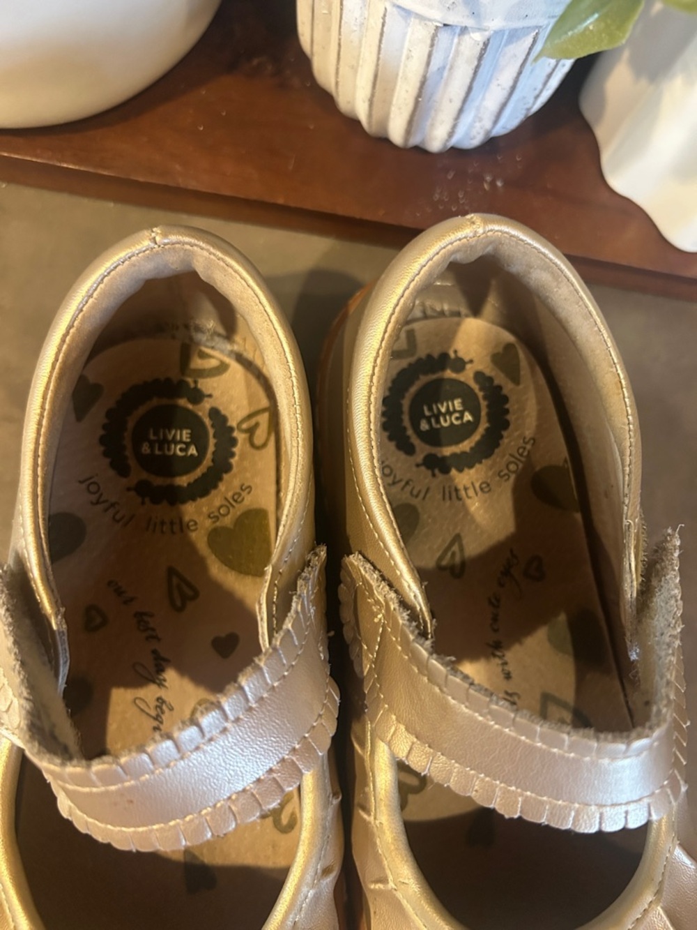 Livie & Luca Metallic Champagne Mary Jane Shoes Sz 1 - Picture 3 of 6